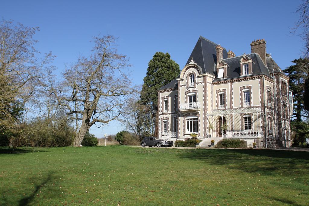 Chateau De La Folie Trie-Chateau Екстер'єр фото